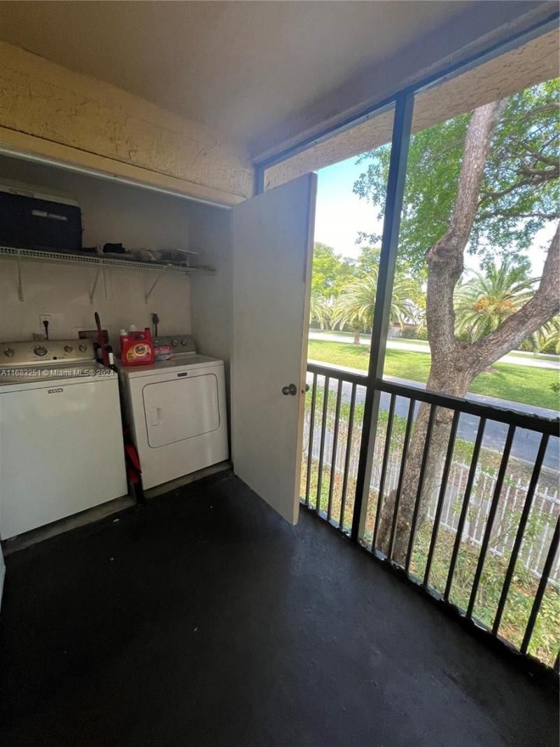 15551 SW 104th Ter, Unit 828, Miami, FL 33196 Photo