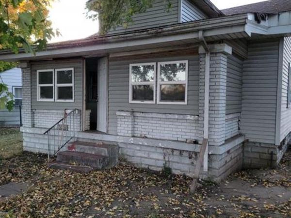 2420 Lafayette Avenue, Terre Haute, IN 47805