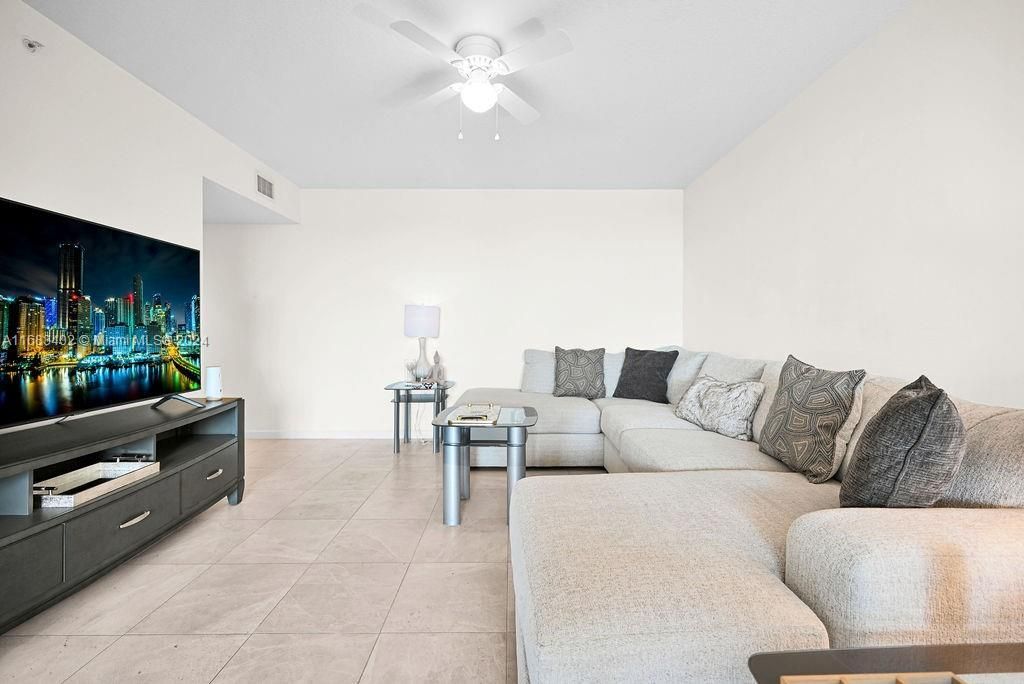 610 W Las Olas Blvd, Unit 312N, Fort Lauderdale, FL 33312 Photo