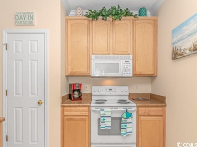 5804 Longwood Dr. Photo 5