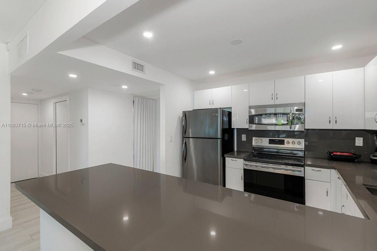 2301 Collins Ave, Unit 534, Miami Beach, FL 33139 Photo