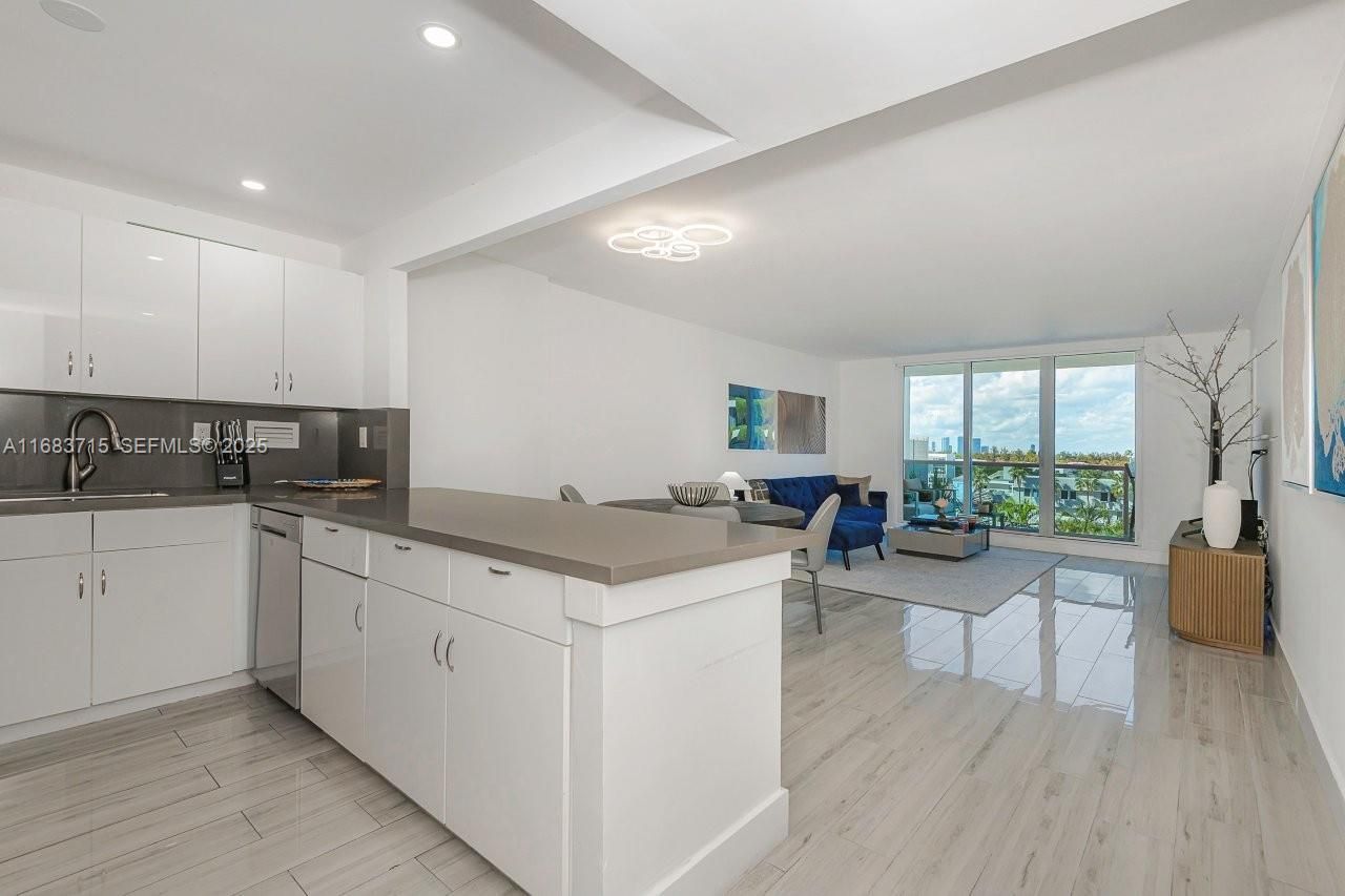 2301 Collins Ave, Unit 534, Miami Beach, FL 33139 Photo