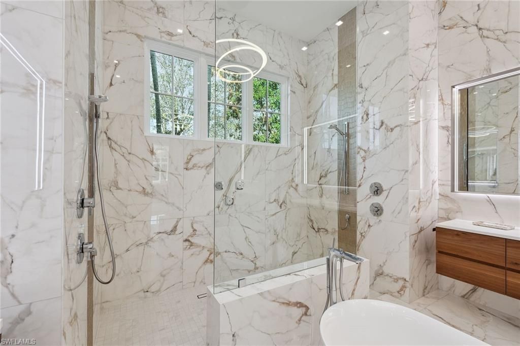 3280 Crayton Rd, Naples, FL 34103 Photo