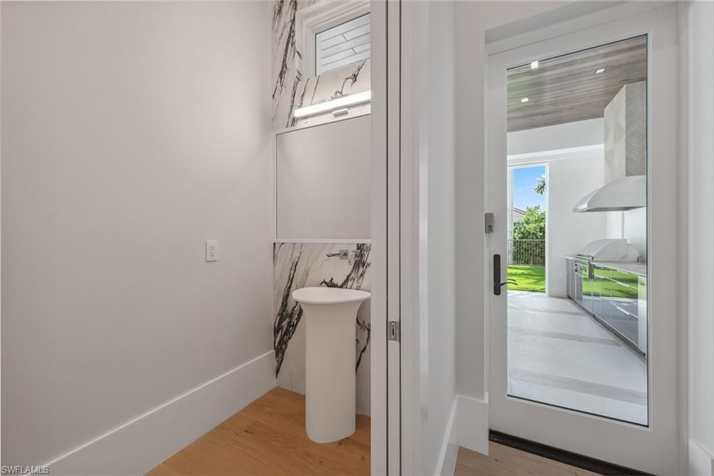 3280 Crayton Rd, Naples, FL 34103 Photo