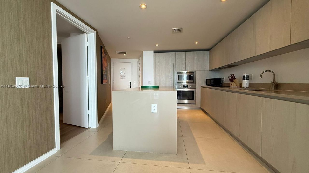 4111 S Ocean Dr, Unit 1512, Hollywood, FL 33019 Photo