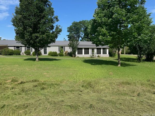 302 Center Street, Rison, AR 71665