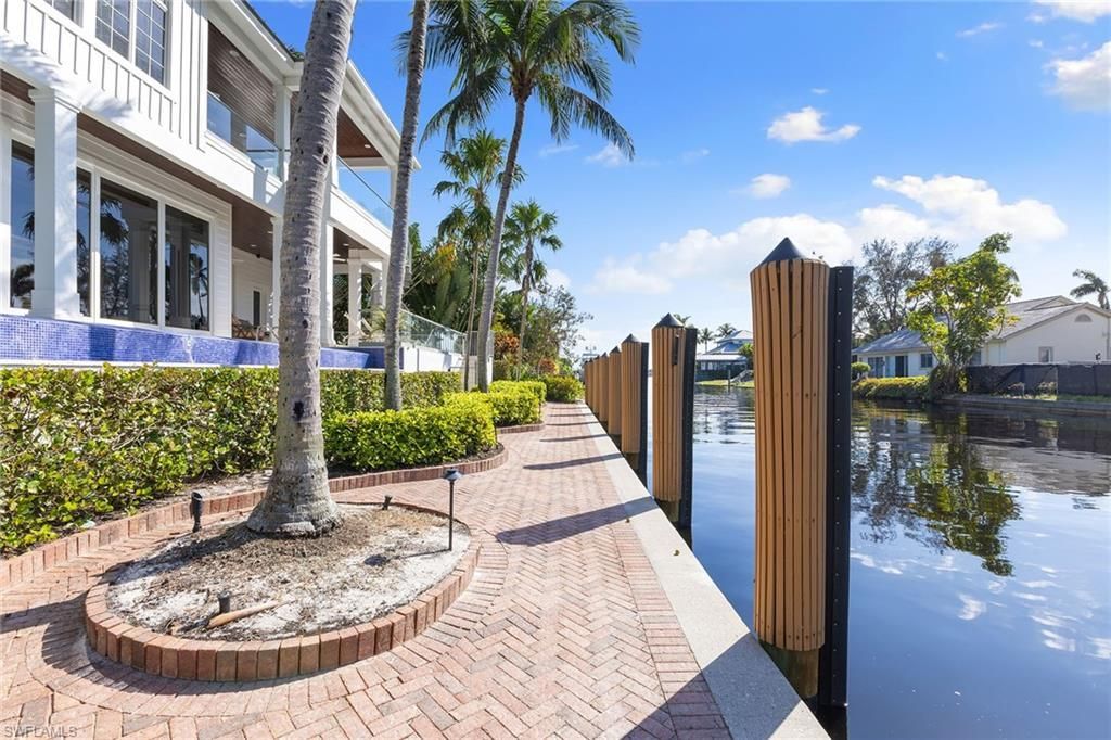 636 14th Ave S, Naples, FL 34102 Photo