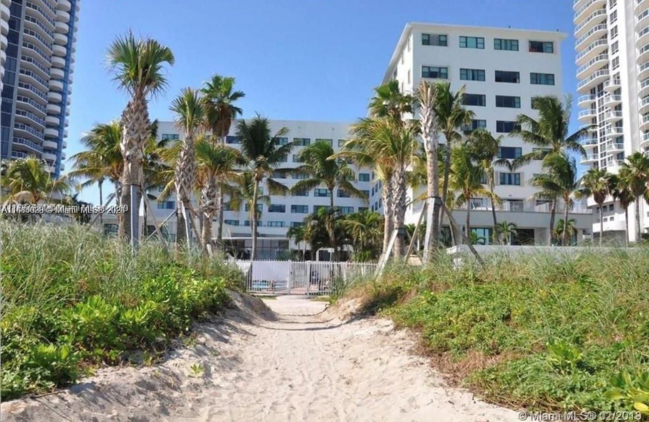 6345 Collins Ave, Unit 535, Miami Beach, FL 33141 Photo