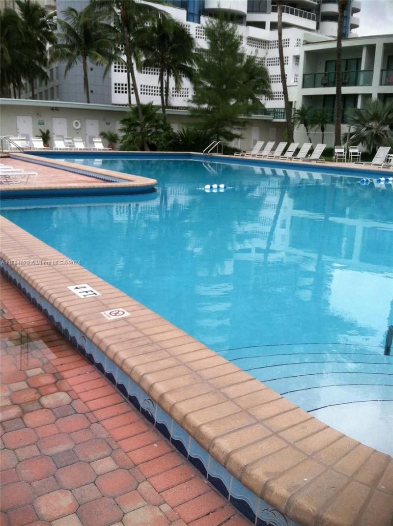 6345 Collins Ave, Unit 535, Miami Beach, FL 33141 Photo