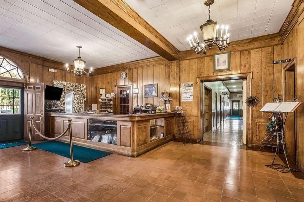 108 Royal Palm Avenue, Clewiston, FL 33440 Photo