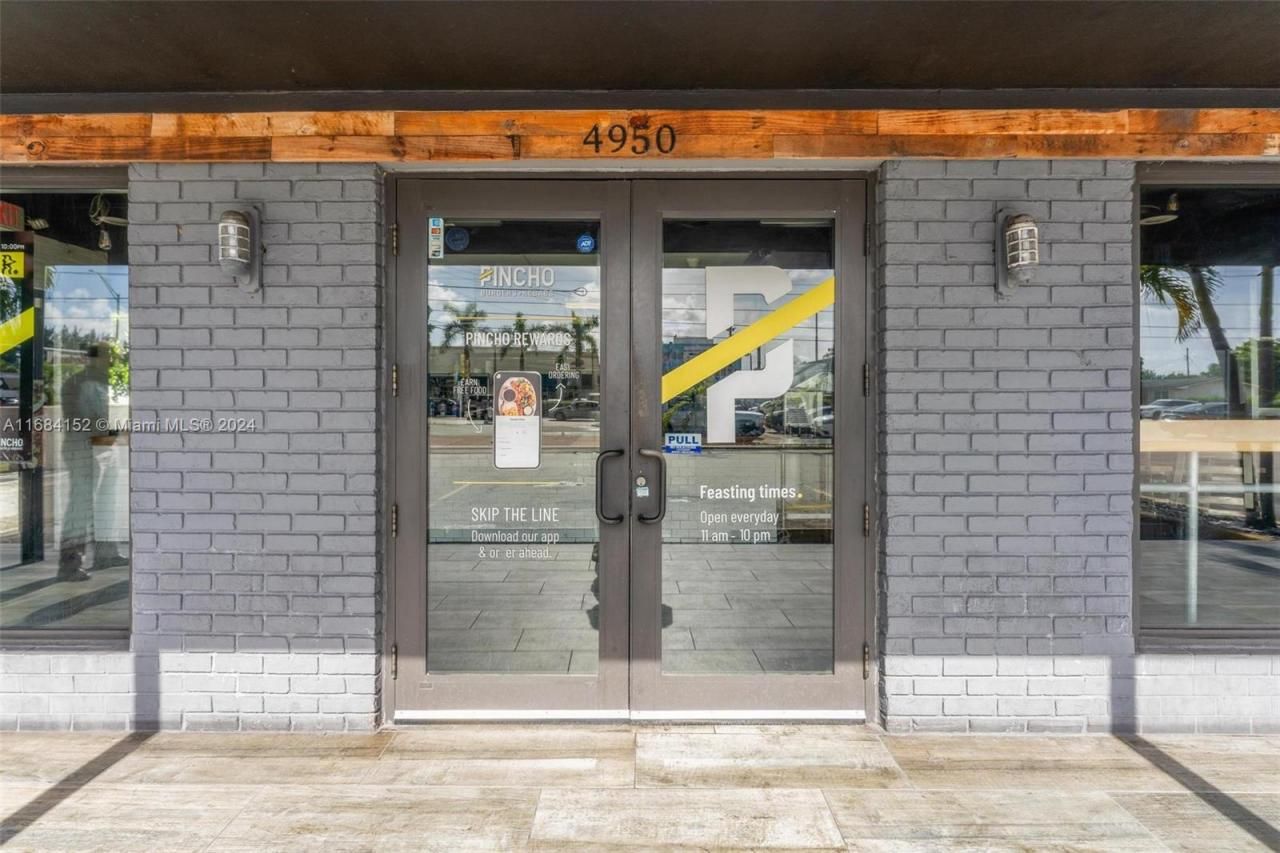 4950 W 12th Ave, Hialeah, FL 33012 Photo