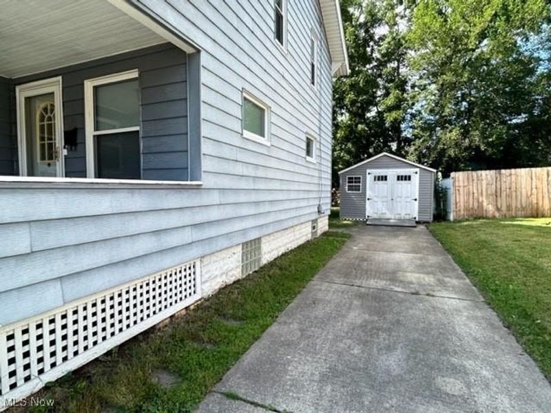 76 Hazelwood Avenue, Barberton, OH 44203 Photo 2