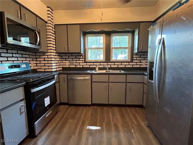 76 Hazelwood Avenue, Barberton, OH 44203 Photo 7