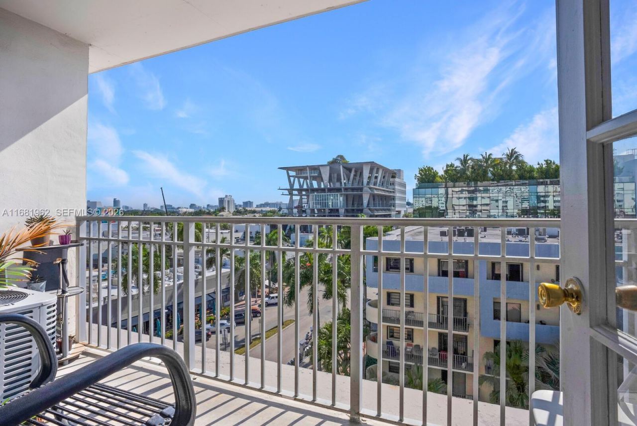 1300 Lincoln Rd, Unit A701, Miami Beach, FL 33139 Photo