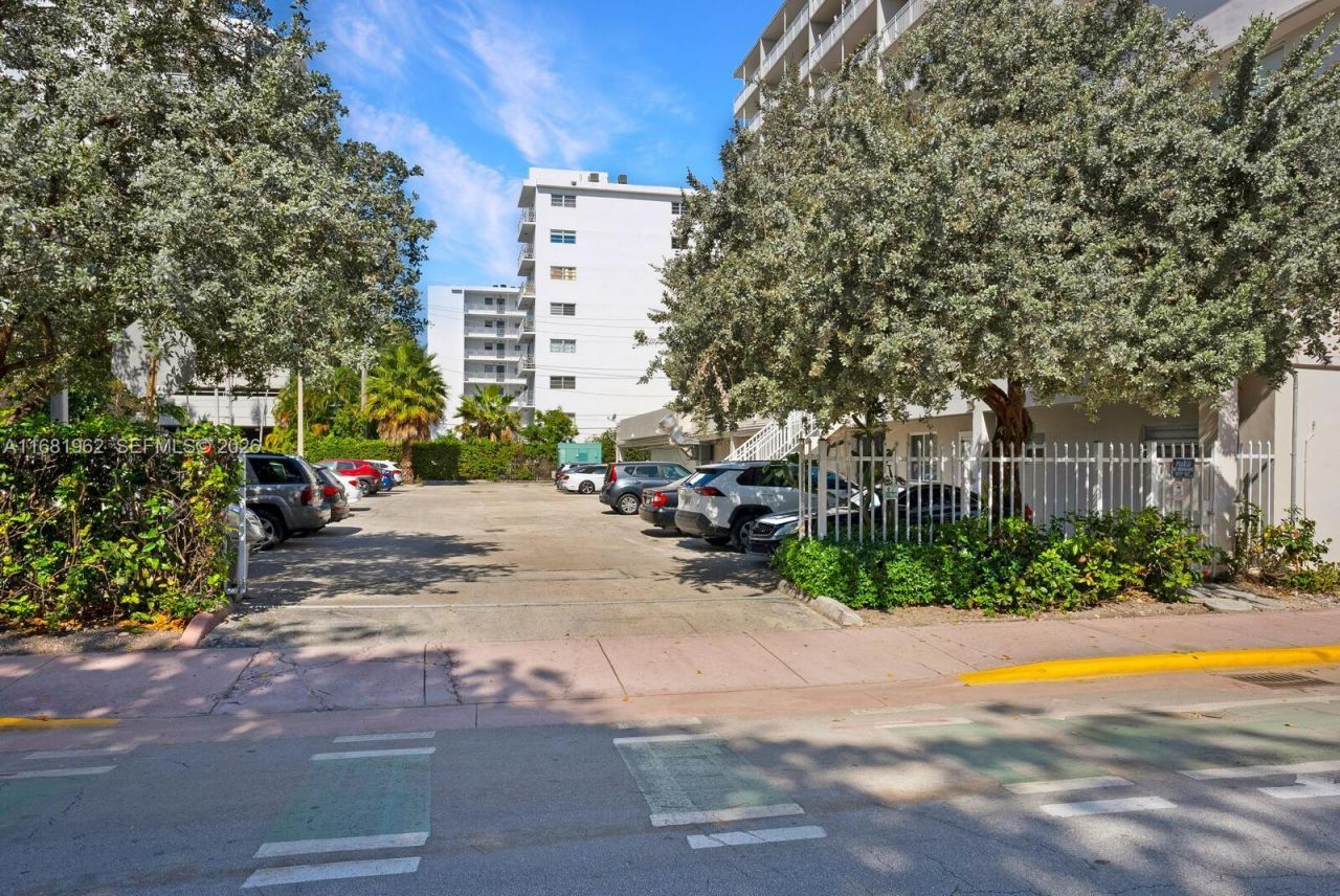 1300 Lincoln Rd, Unit A701, Miami Beach, FL 33139 Photo