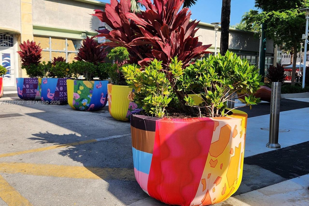 1300 Lincoln Rd, Unit A701, Miami Beach, FL 33139 Photo