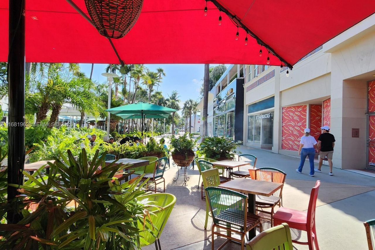 1300 Lincoln Rd, Unit A701, Miami Beach, FL 33139 Photo