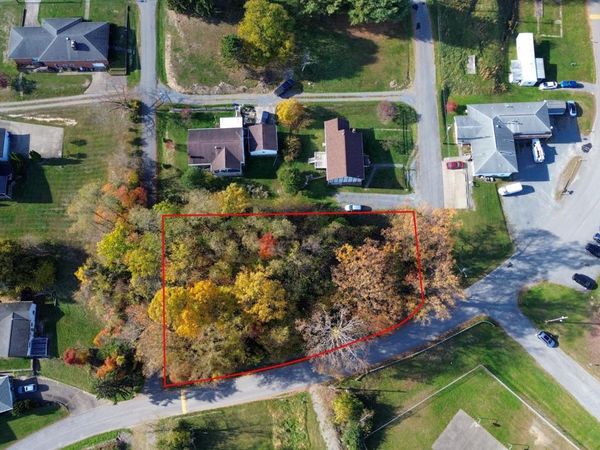 199 W Park Avenue, Westover, WV 26505