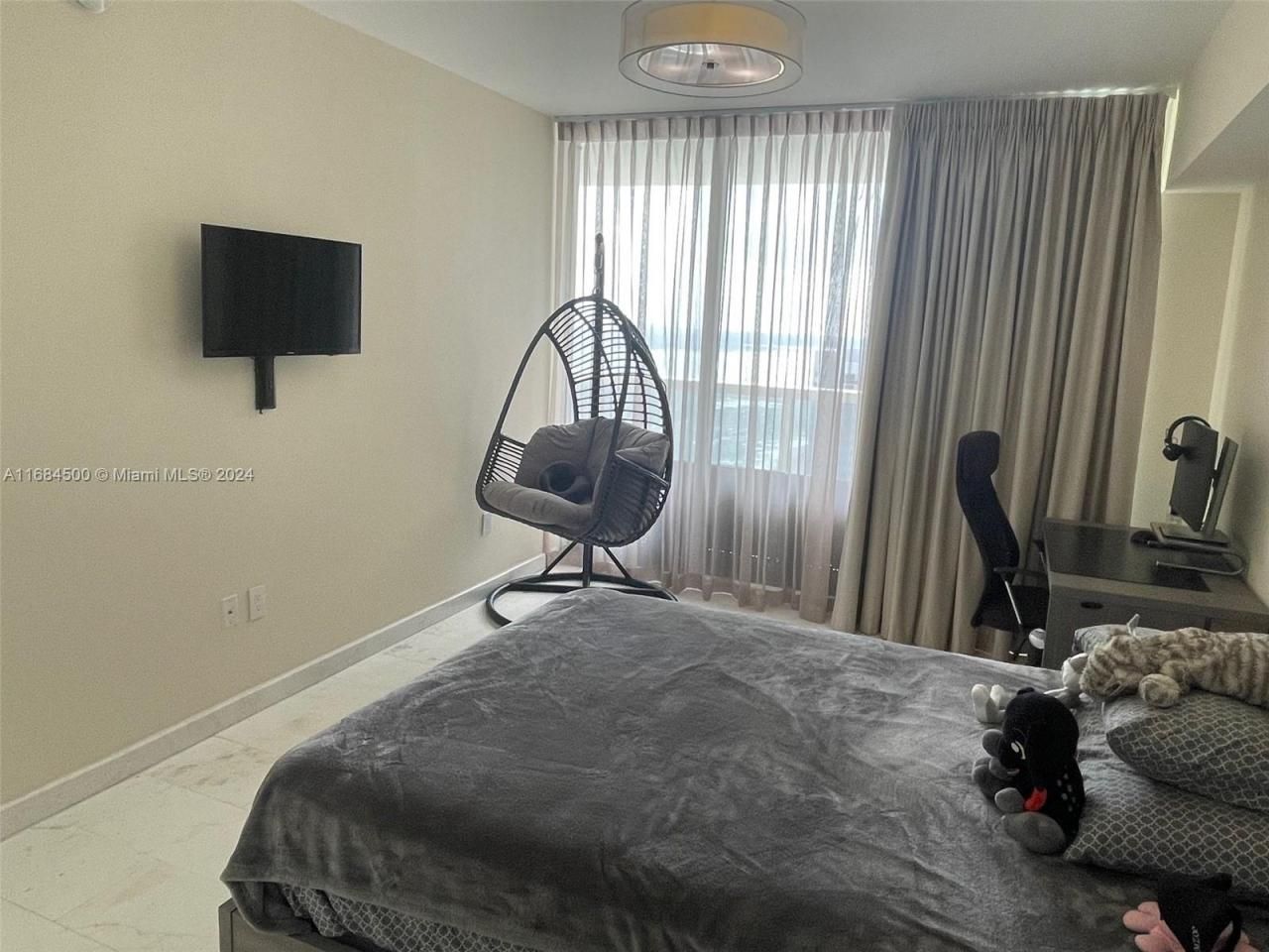 1830 S Ocean Dr, Unit 2604, Hallandale Beach, FL 33009 Photo