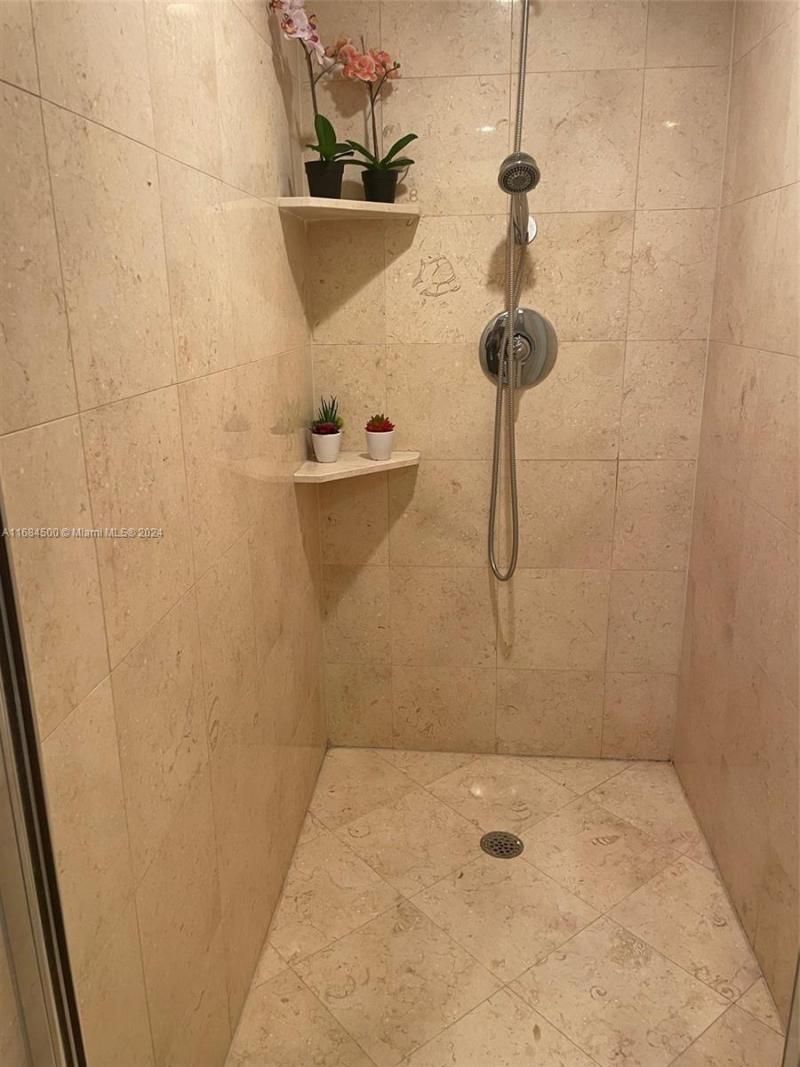 1830 S Ocean Dr, Unit 2604, Hallandale Beach, FL 33009 Photo
