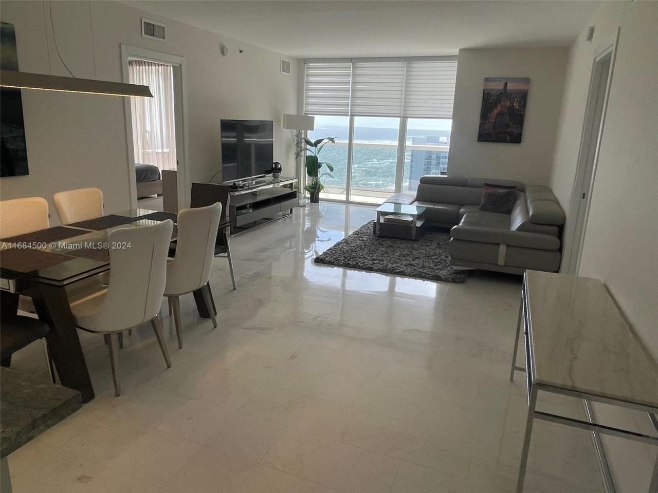 1830 S Ocean Dr, Unit 2604, Hallandale Beach, FL 33009 Photo