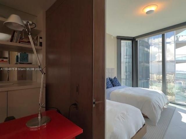 18555 Collins Ave, Unit 5203, Sunny Isles Beach, FL 33160 Photo