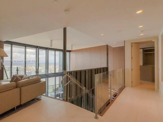 18555 Collins Ave, Unit 5203, Sunny Isles Beach, FL 33160 Photo