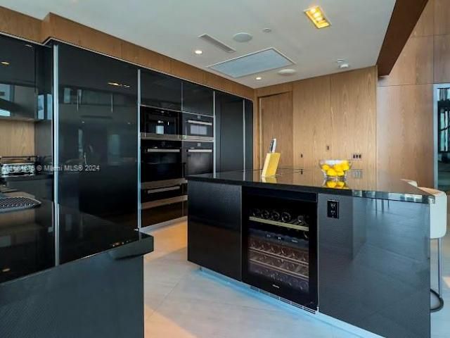 18555 Collins Ave, Unit 5203, Sunny Isles Beach, FL 33160 Photo