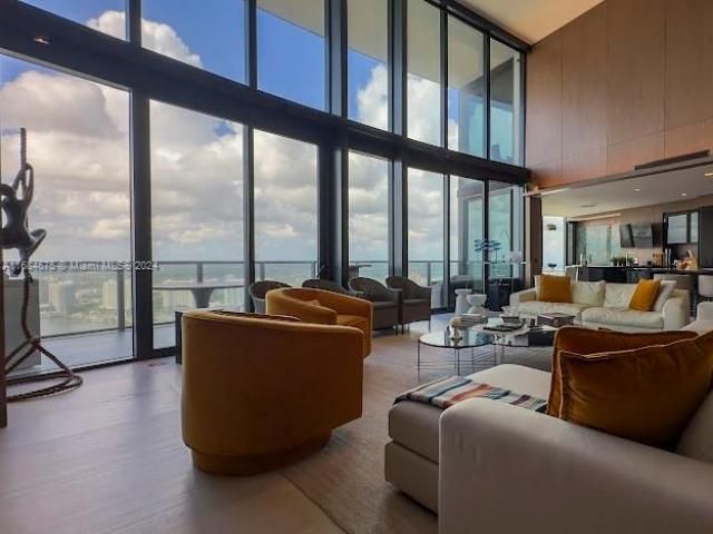 18555 Collins Ave, Unit 5203, Sunny Isles Beach, FL 33160 Photo