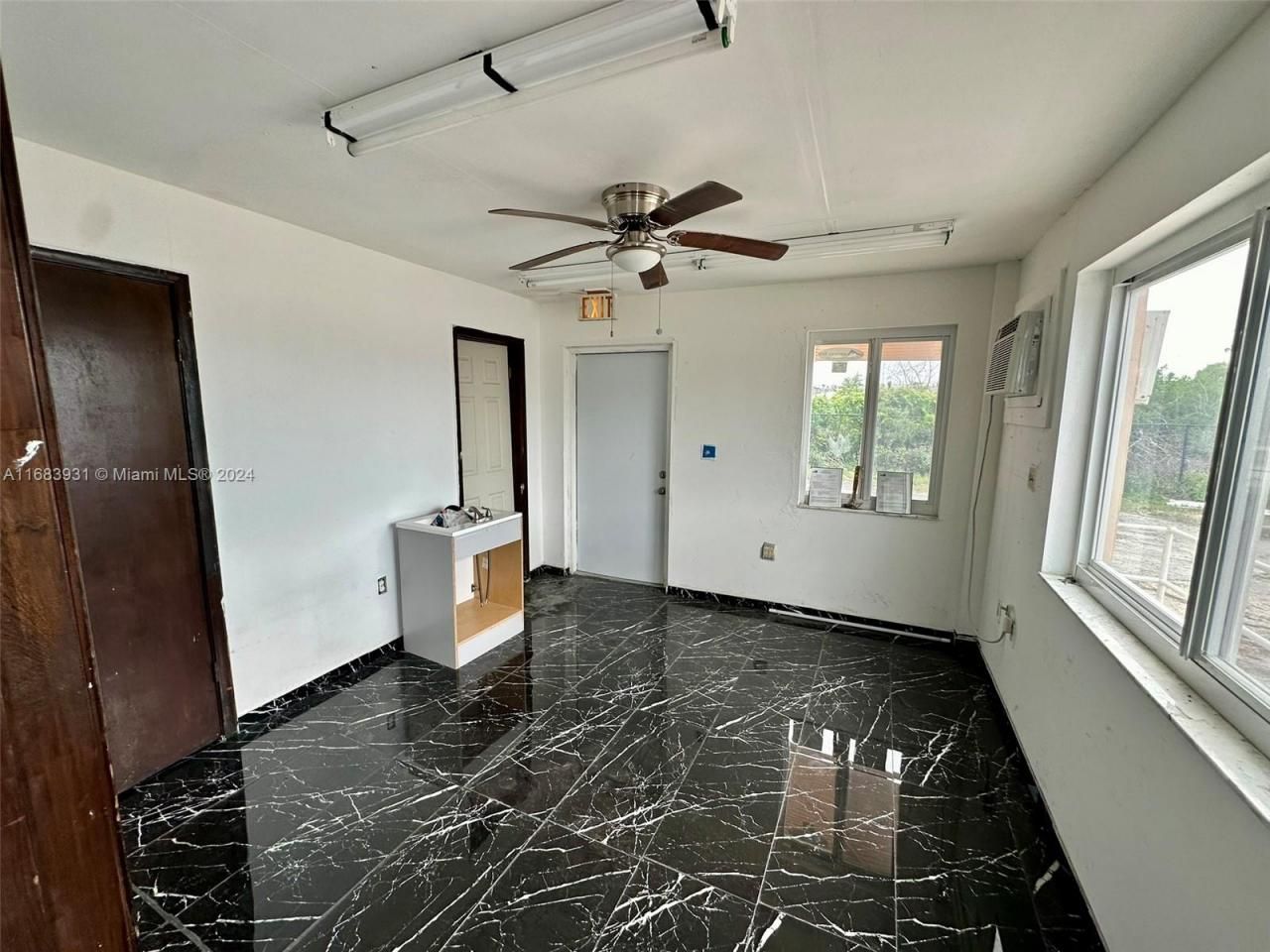 2599 NW 37th Ave, Miami, FL 33142 Photo