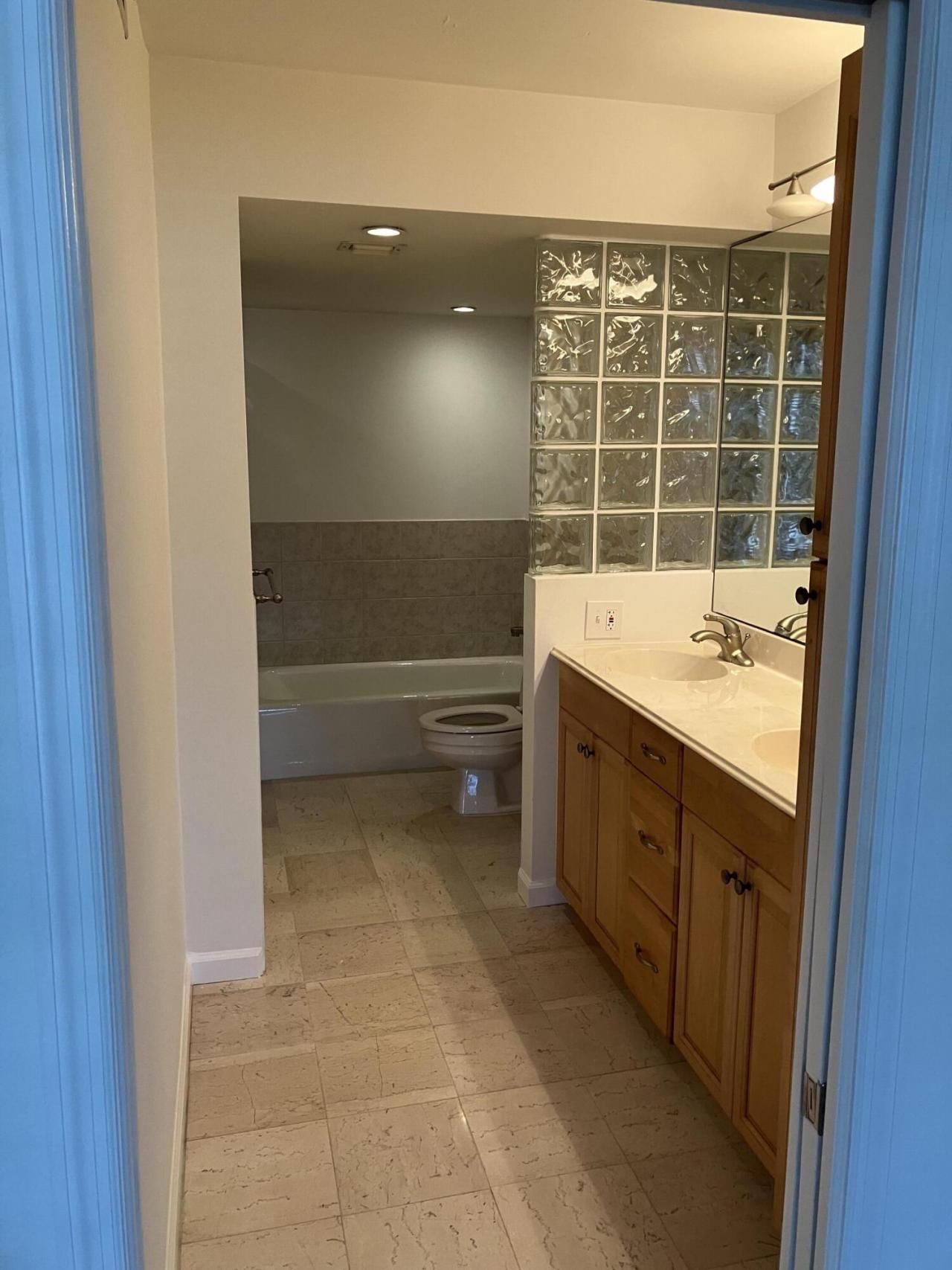 133 Bay Colony Drive N, Juno Beach, FL 33408 Photo