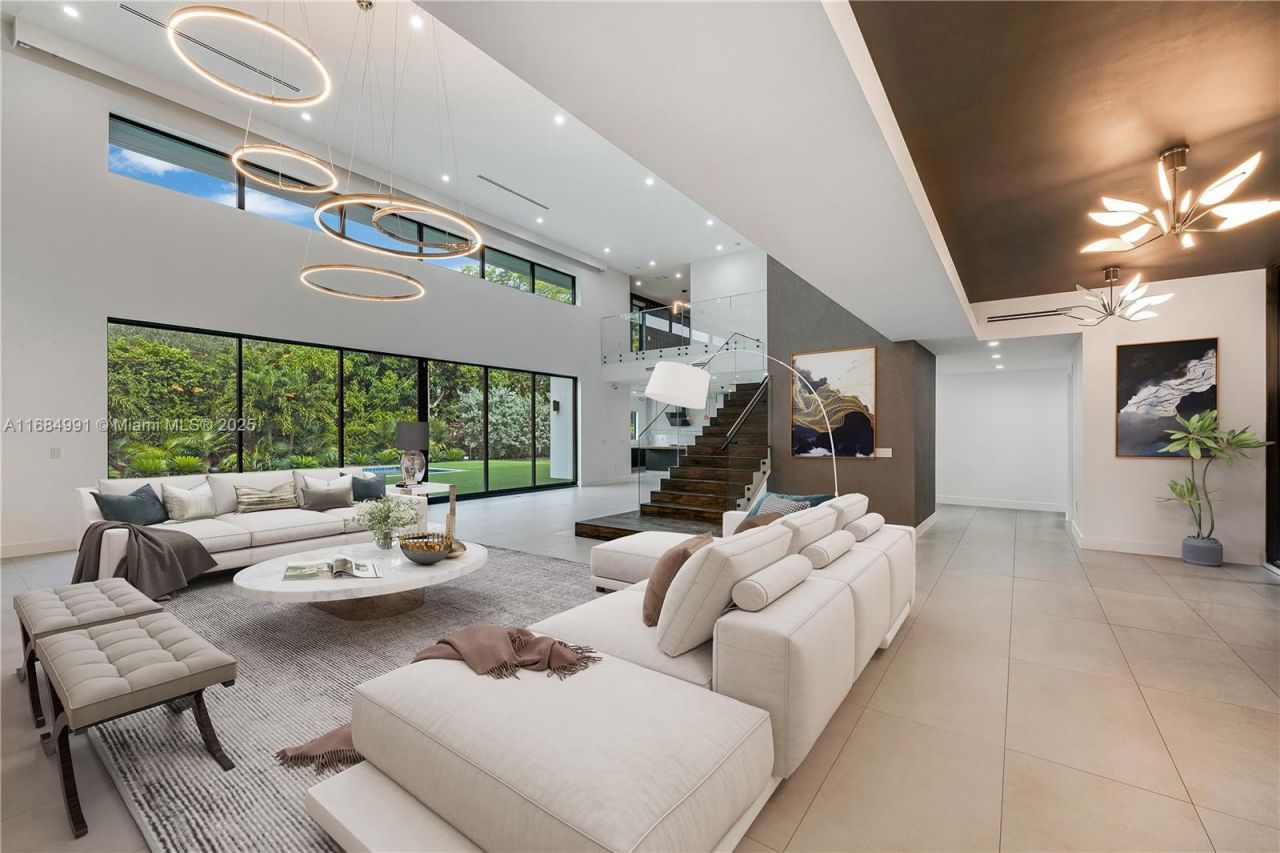 6695 SW 112th St, Pinecrest, FL 33156 Photo