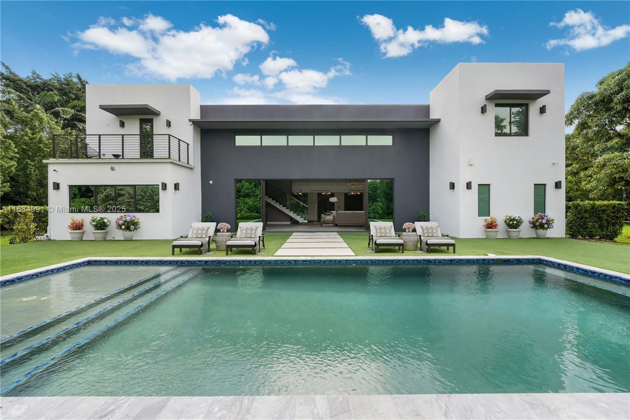 6695 SW 112th St, Pinecrest, FL 33156 Photo