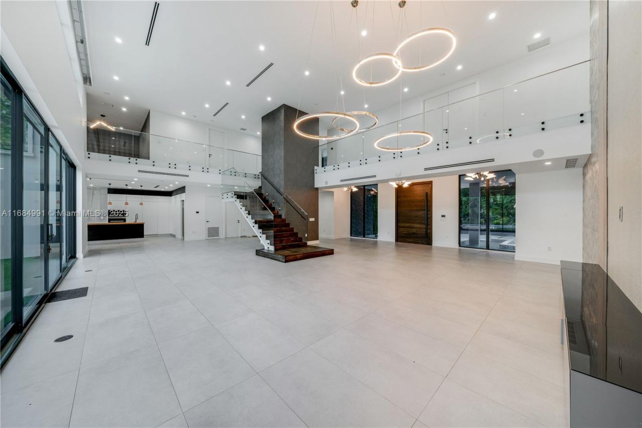 6695 SW 112th St, Pinecrest, FL 33156 Photo