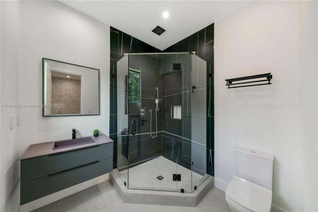 6695 SW 112th St, Pinecrest, FL 33156 Photo