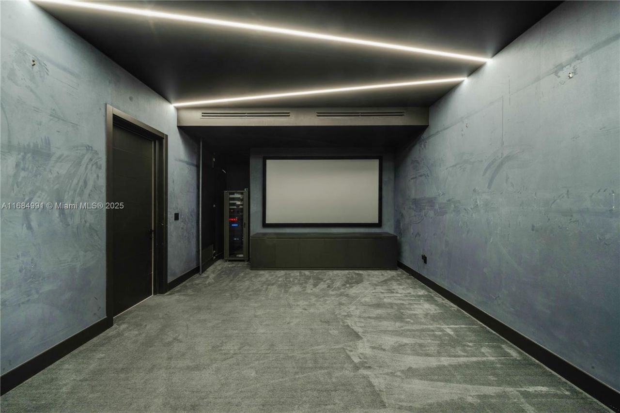 6695 SW 112th St, Pinecrest, FL 33156 Photo