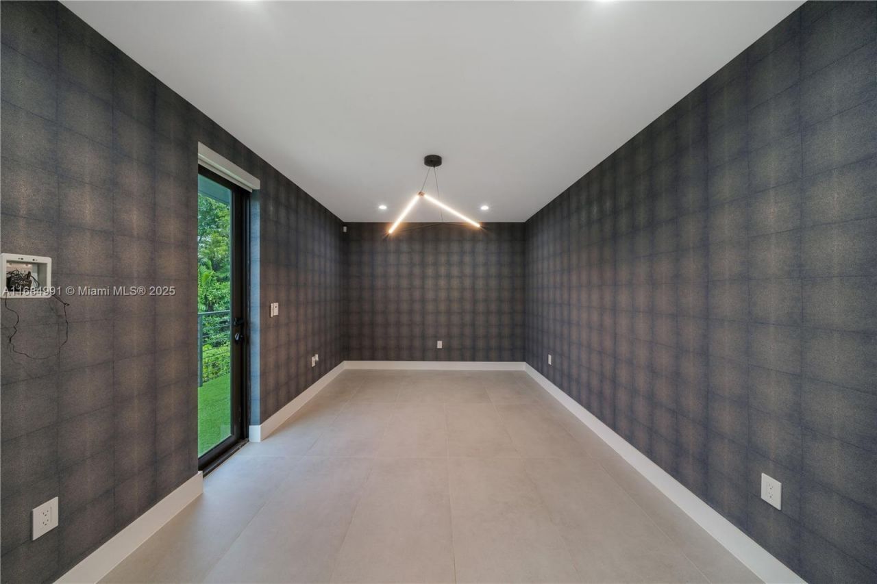 6695 SW 112th St, Pinecrest, FL 33156 Photo