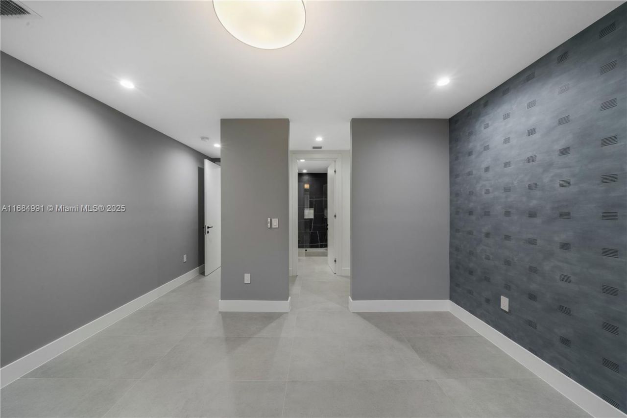 6695 SW 112th St, Pinecrest, FL 33156 Photo