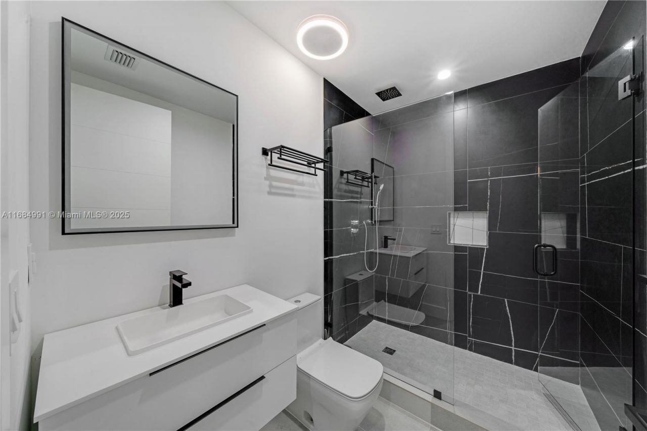 6695 SW 112th St, Pinecrest, FL 33156 Photo