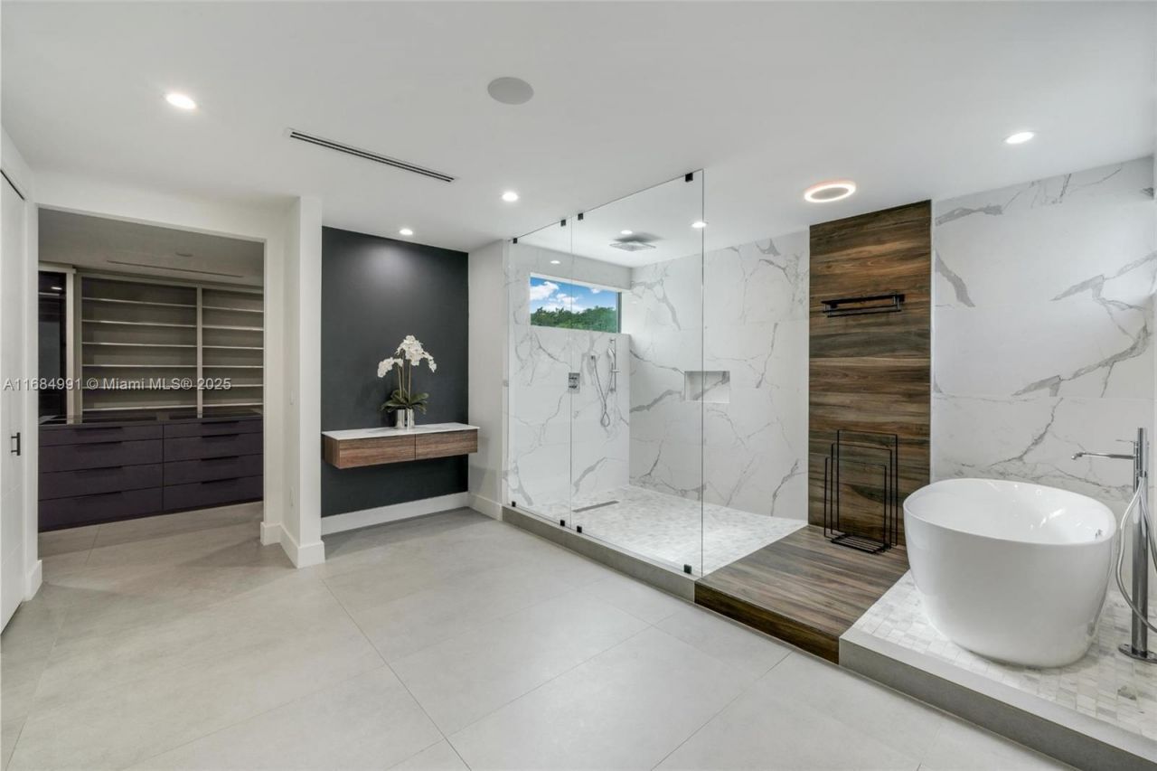 6695 SW 112th St, Pinecrest, FL 33156 Photo