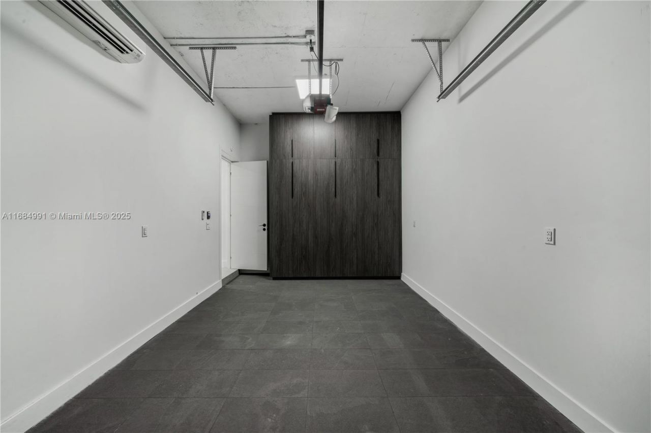 6695 SW 112th St, Pinecrest, FL 33156 Photo