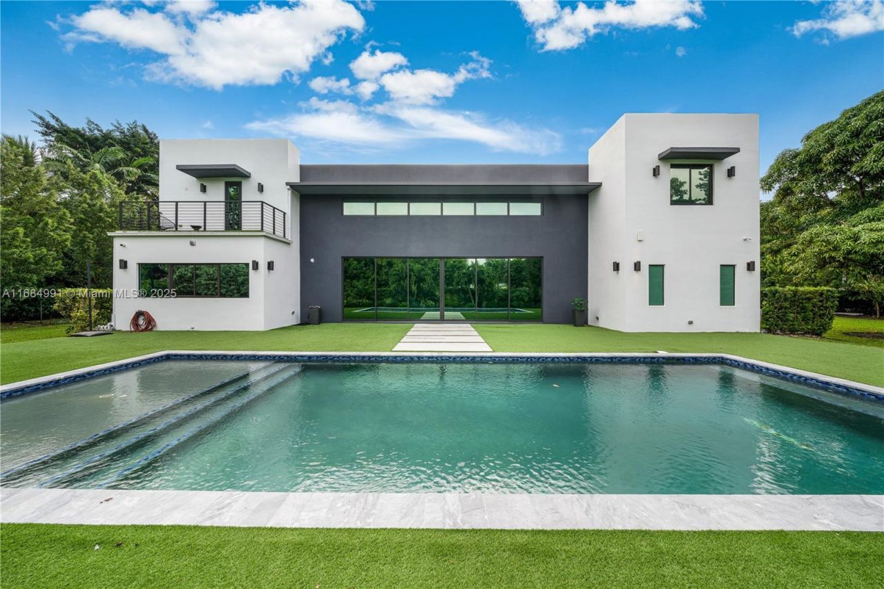 6695 SW 112th St, Pinecrest, FL 33156 Photo