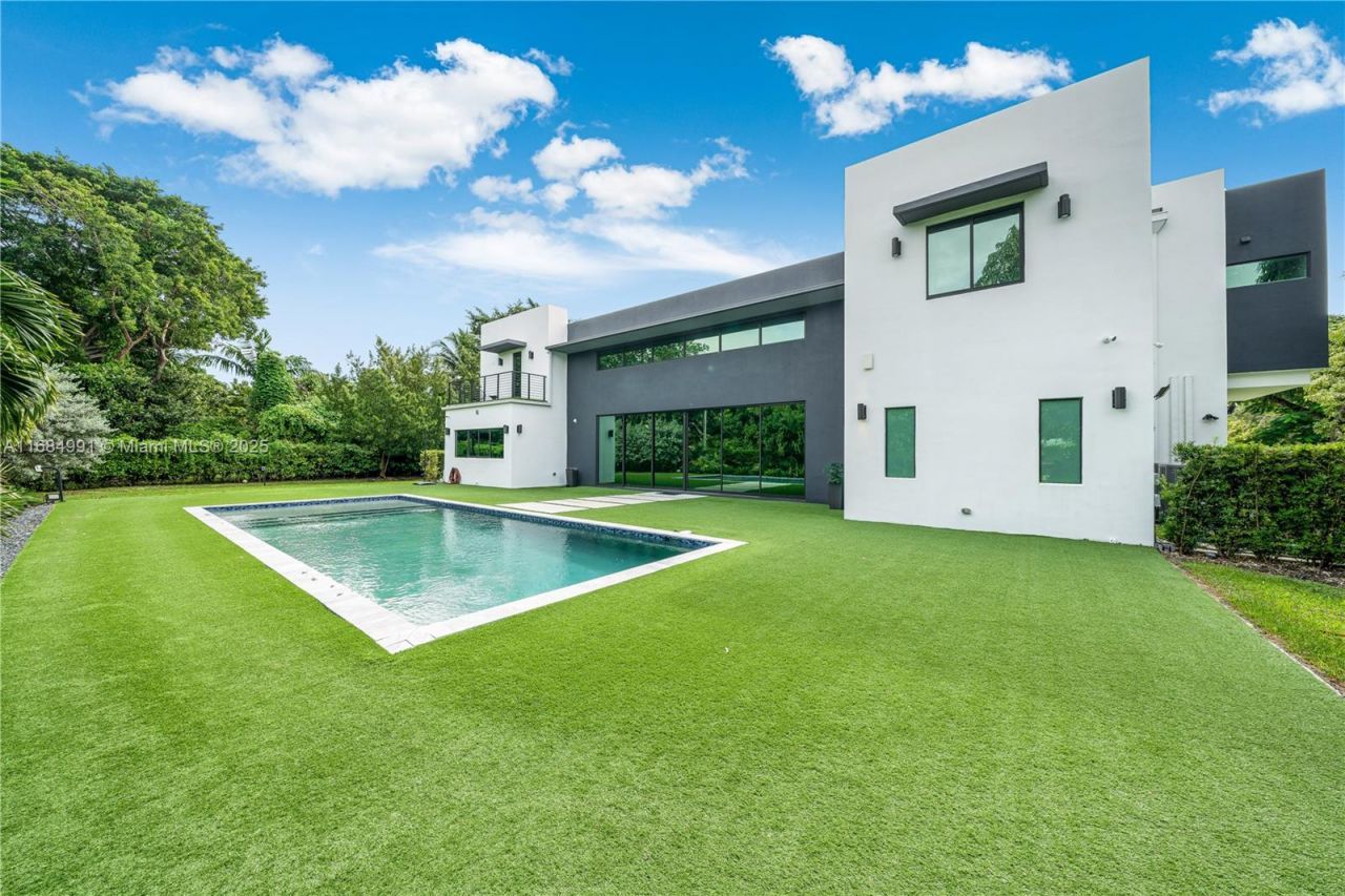 6695 SW 112th St, Pinecrest, FL 33156 Photo