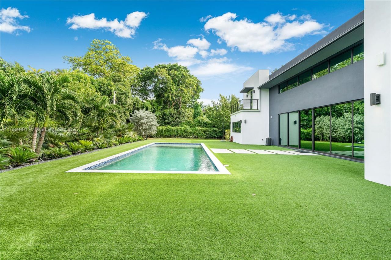 6695 SW 112th St, Pinecrest, FL 33156 Photo