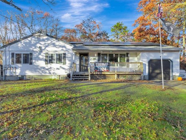 25 Sweetbriar Drive, Mastic, NY 11950