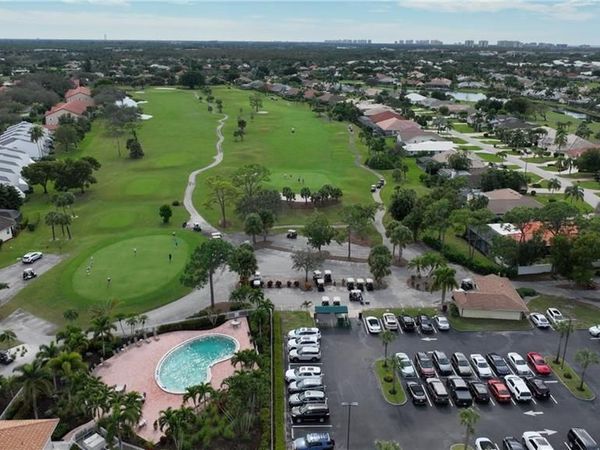 9621 Spanish Moss WAY, Unit 3833, BONITA SPRINGS, FL 34135