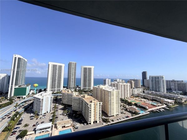 2600 E Hallandale Beach blvd, Unit T2701, Hallandale Beach, FL 33009