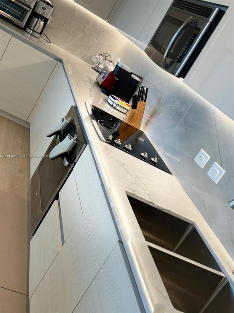 2600 E Hallandale Beach Blvd, Unit T2701, Hallandale Beach, FL 33009 Photo