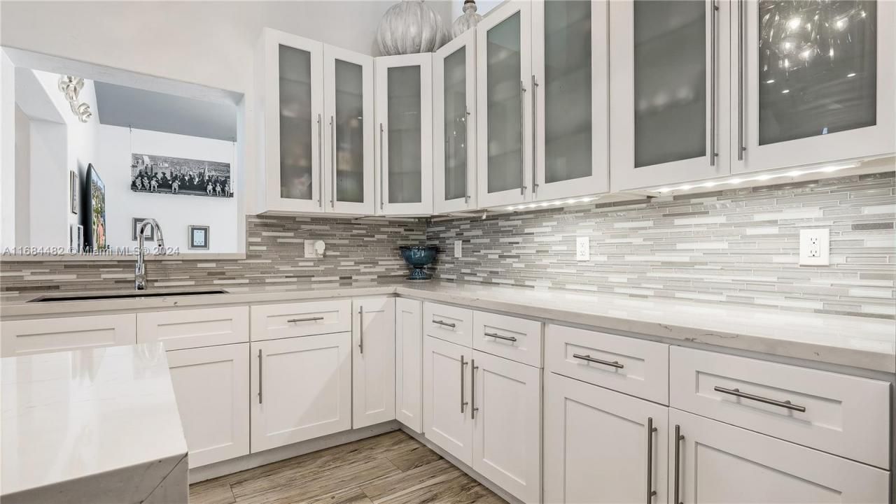 34 Pelican Dr, Fort Lauderdale, FL 33301 Photo