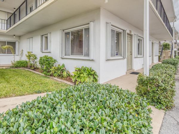 3040 Lake Osborne Drive, Unit 106, Lake Worth Beach, FL 33461